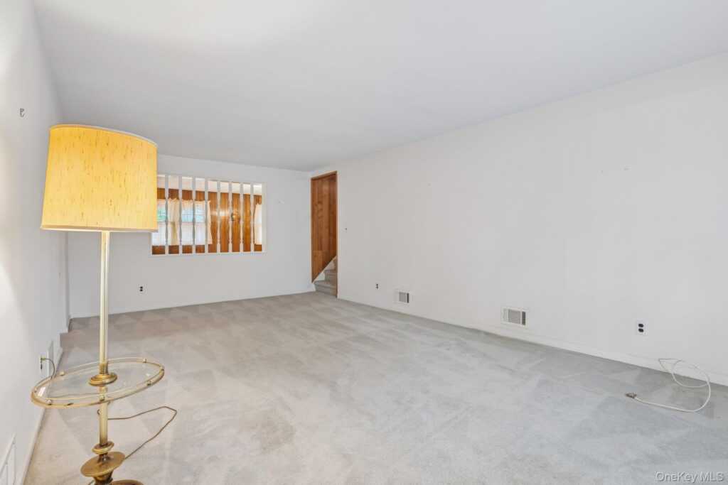 1 Marion Court, New City, NY 10956 - Photo 9 of 44