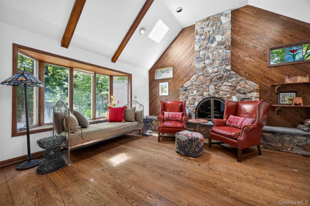 2 Terrace Road, Suffern, NY 10901 - Photo 2 of 19