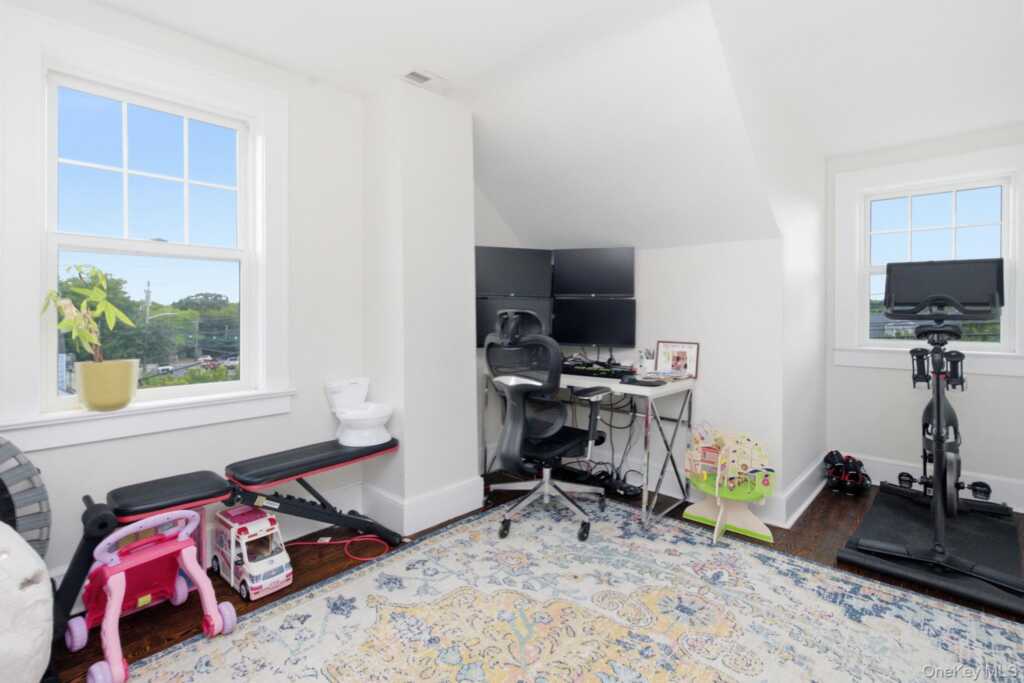 229 S Ridge Street, Rye, NY 10573 - Photo 16 of 23
