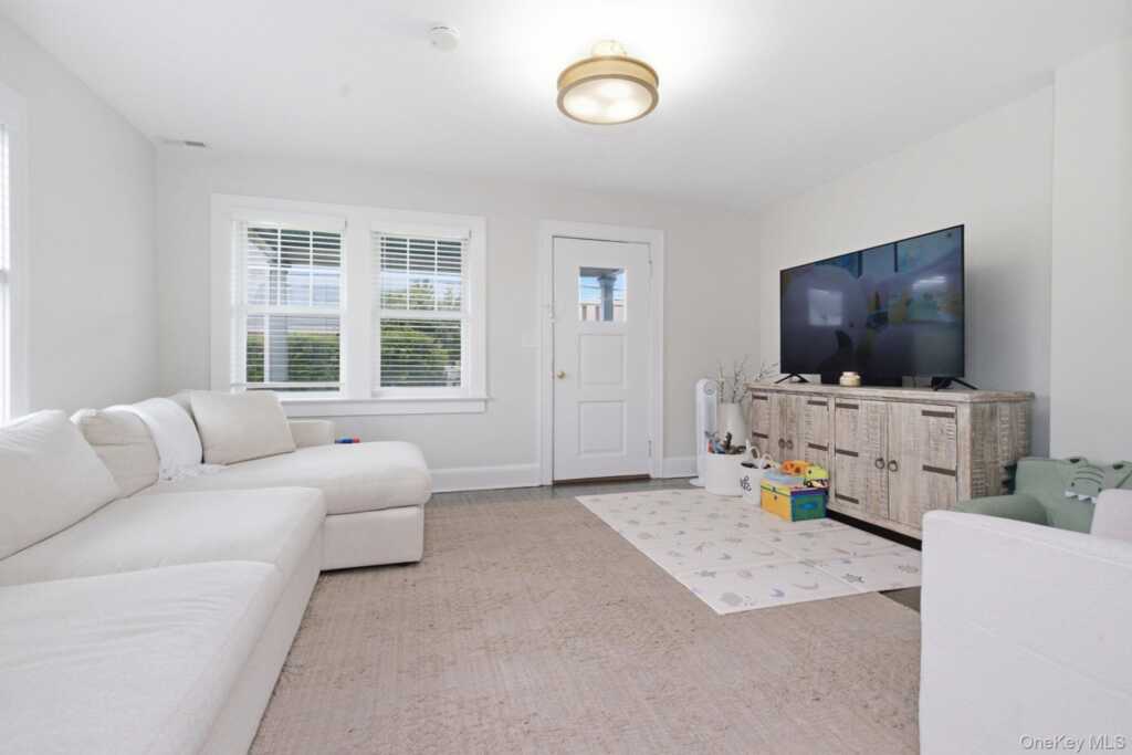 229 S Ridge Street, Rye, NY 10573 - Photo 4 of 23