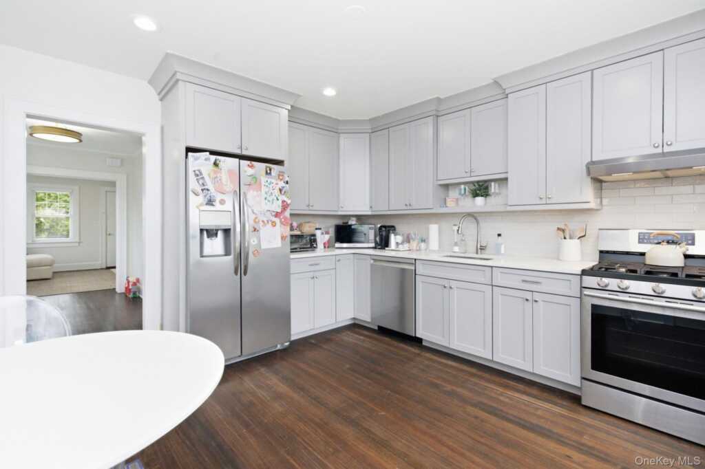 229 S Ridge Street, Rye, NY 10573 - Photo 9 of 23