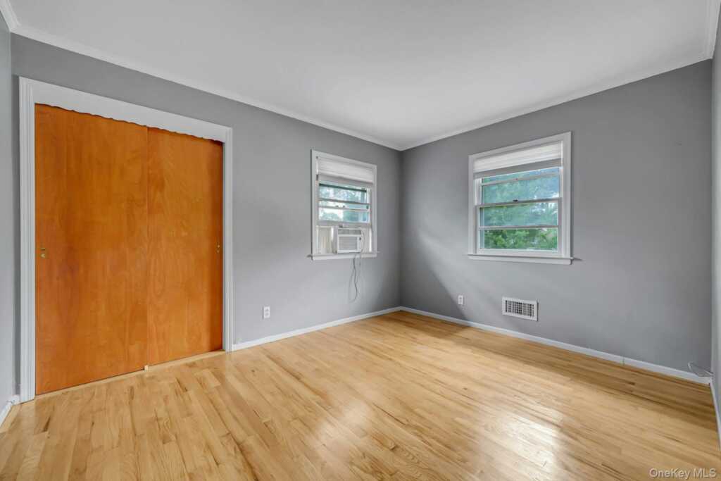 67 Malvern Lane, New Rochelle, NY 10583 - Photo 12 of 30