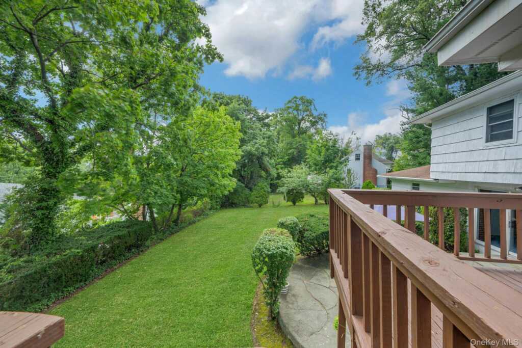 67 Malvern Lane, New Rochelle, NY 10583 - Photo 26 of 30