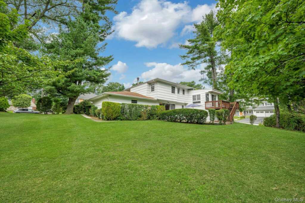 67 Malvern Lane, New Rochelle, NY 10583 - Photo 27 of 30