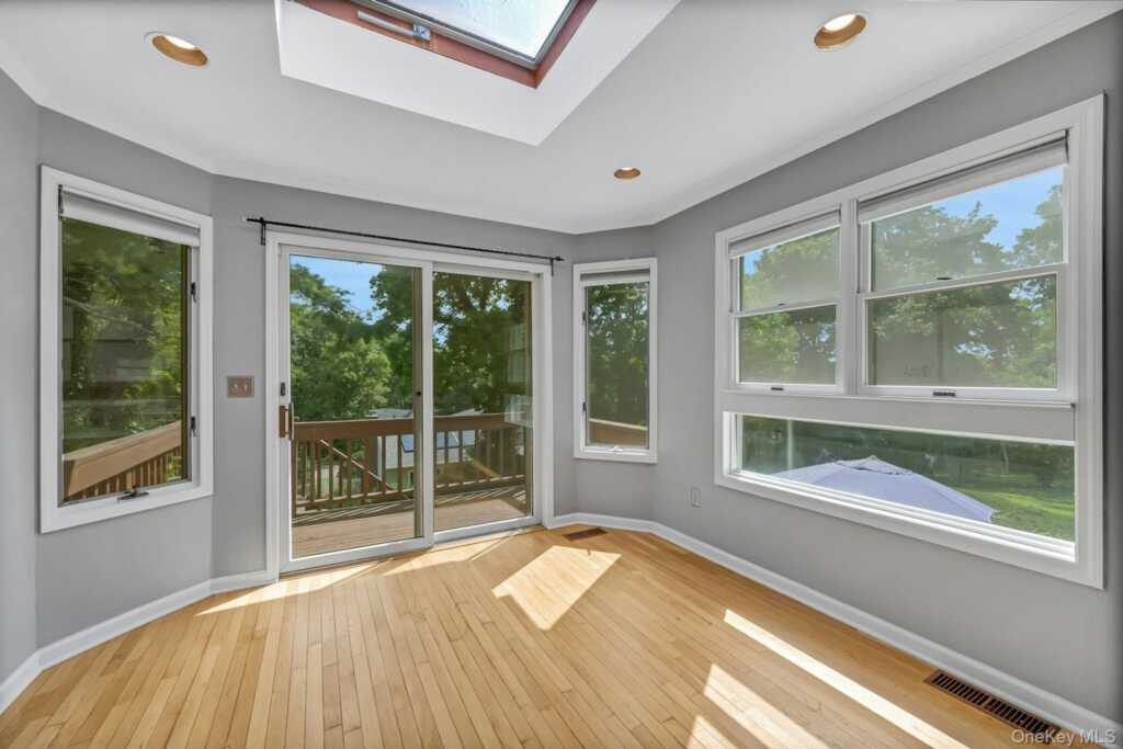 67 Malvern Lane, New Rochelle, NY 10583 - Photo 6 of 30