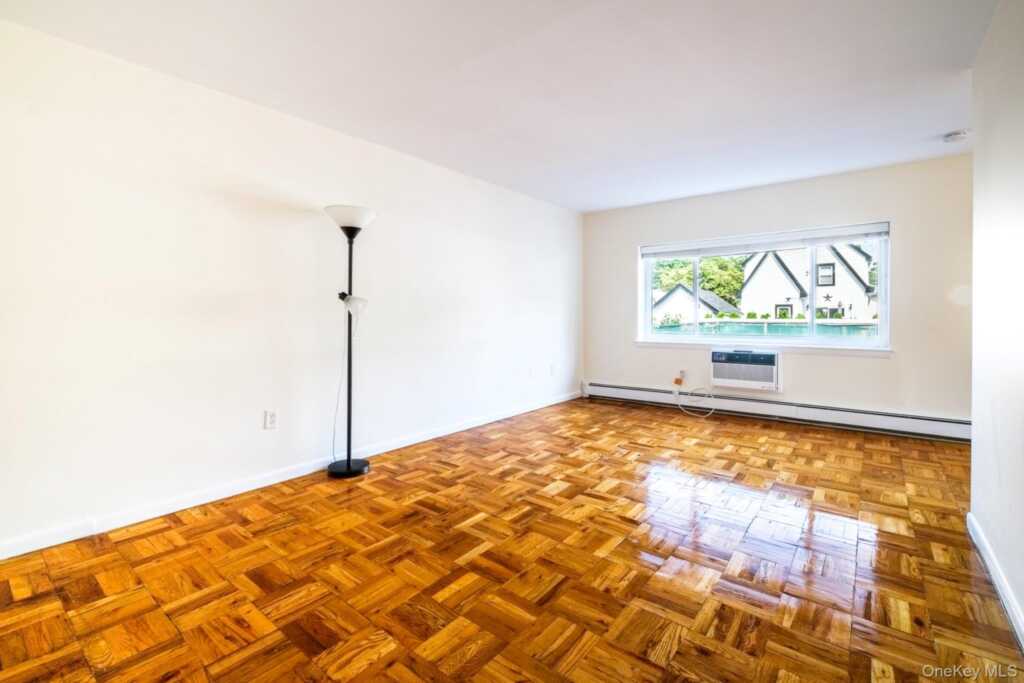 838 Pelhamdale Avenue, Unit #1I, New Rochelle, NY 10801 - Photo 4 of 17