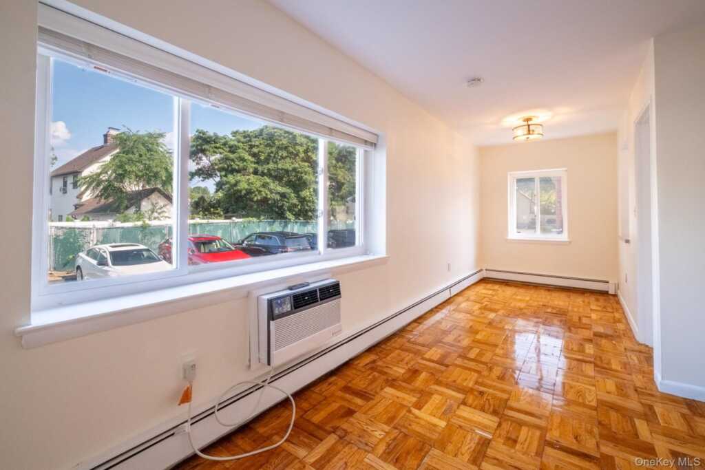 838 Pelhamdale Avenue, Unit #1I, New Rochelle, NY 10801 - Photo 5 of 17