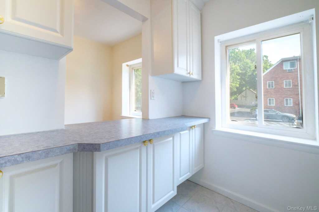 838 Pelhamdale Avenue, Unit #1I, New Rochelle, NY 10801 - Photo 8 of 17
