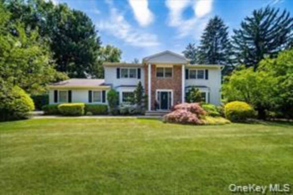 10 Evergreen Court, Suffern, NY 10901 - Photo 2 of 31