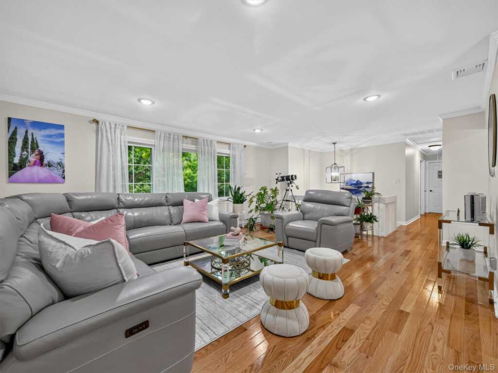 5 Evan Drive, New City, NY 10956 - Photo 10 of 50