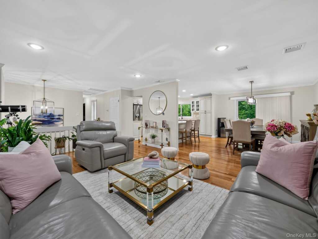 5 Evan Drive, New City, NY 10956 - Photo 11 of 50