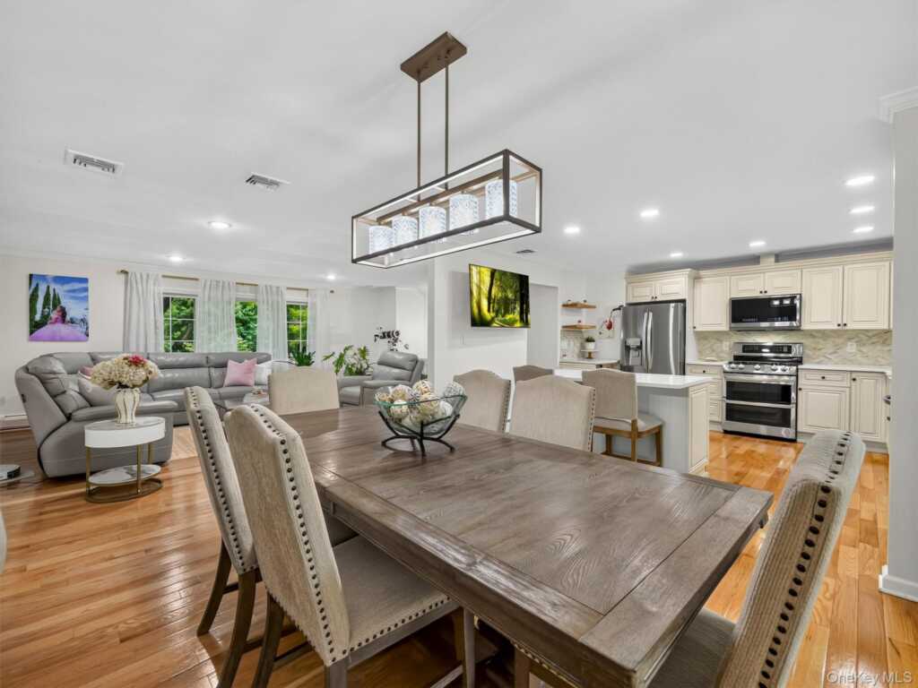 5 Evan Drive, New City, NY 10956 - Photo 14 of 50