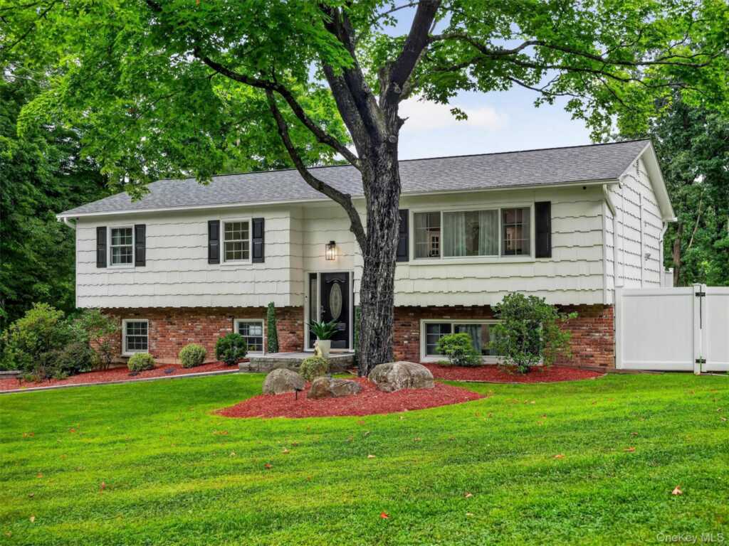 5 Evan Drive, New City, NY 10956 - Photo 2 of 50