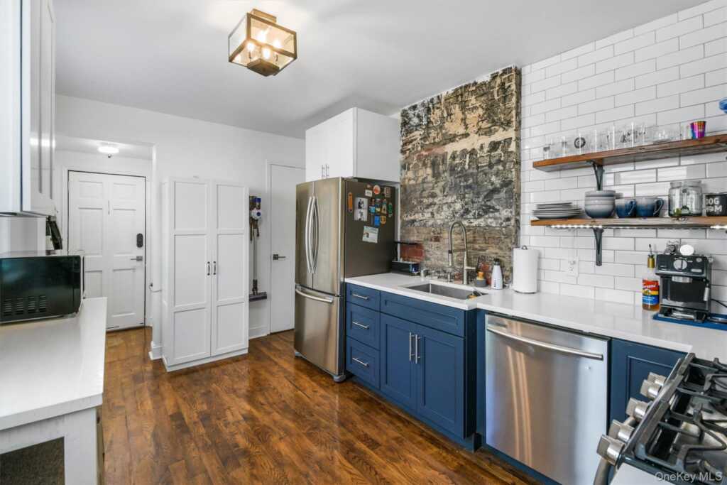 1 Bayview Avenue, New Rochelle, NY 10801 - Photo 12 of 50