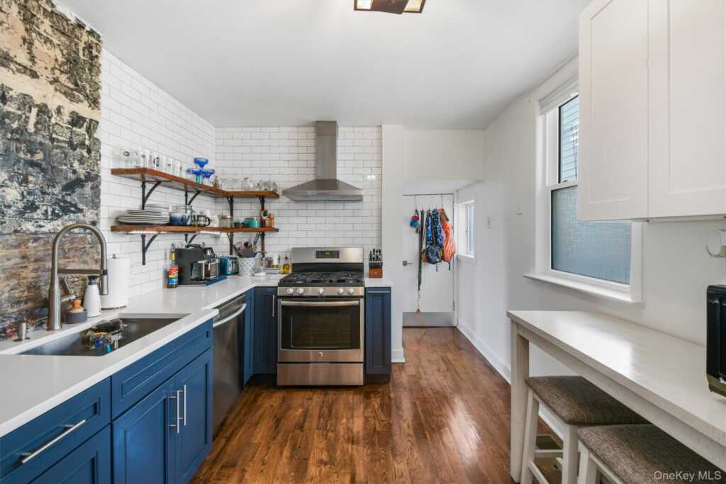 1 Bayview Avenue, New Rochelle, NY 10801 - Photo 15 of 50