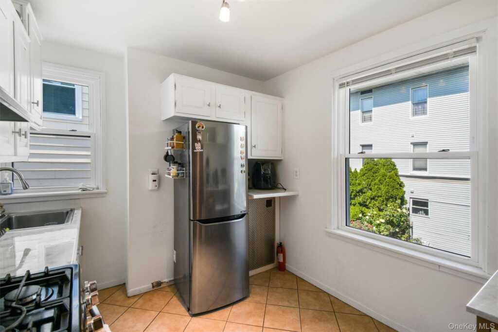 1 Bayview Avenue, New Rochelle, NY 10801 - Photo 36 of 50