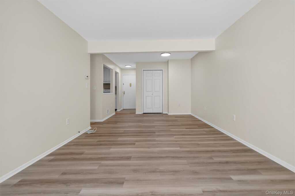 10-12 Chestnut Street, Unit #A202, Suffern, NY 10901 - Photo 15 of 30