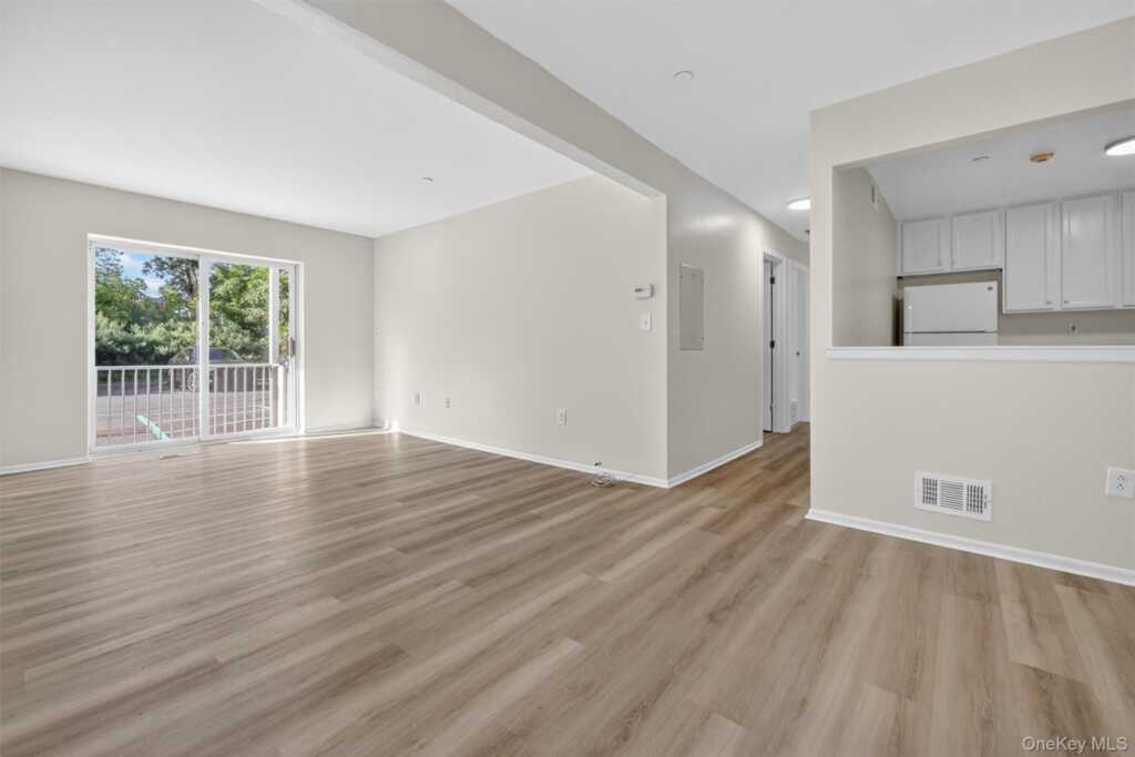 10-12 Chestnut Street, Unit #A202, Suffern, NY 10901 - Photo 9 of 30
