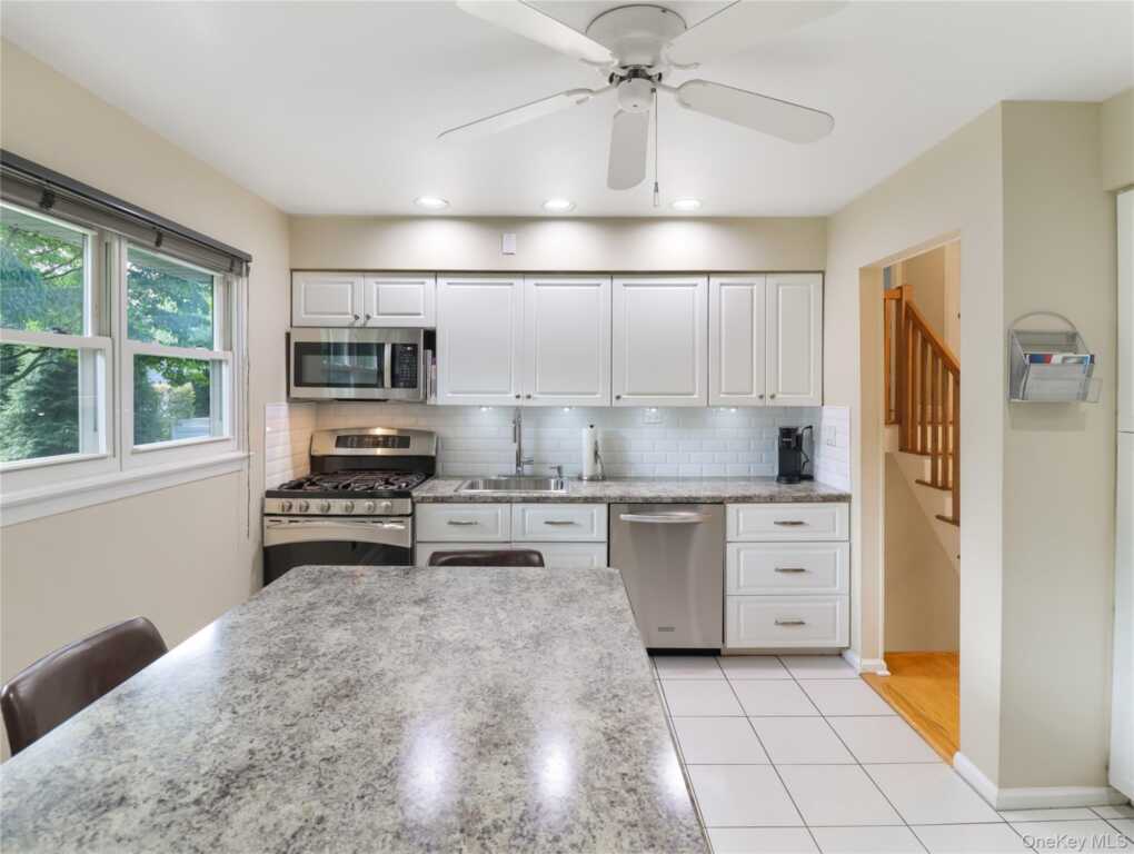 48 Eberling Drive, New City, NY 10956 - Photo 10 of 34