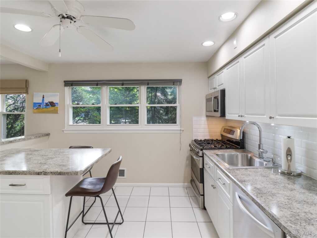 48 Eberling Drive, New City, NY 10956 - Photo 11 of 34