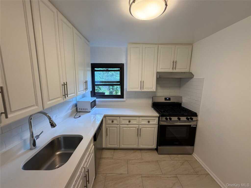 125 Central Avenue, Unit #C9, Rye, NY 10580 - Photo 8 of 23