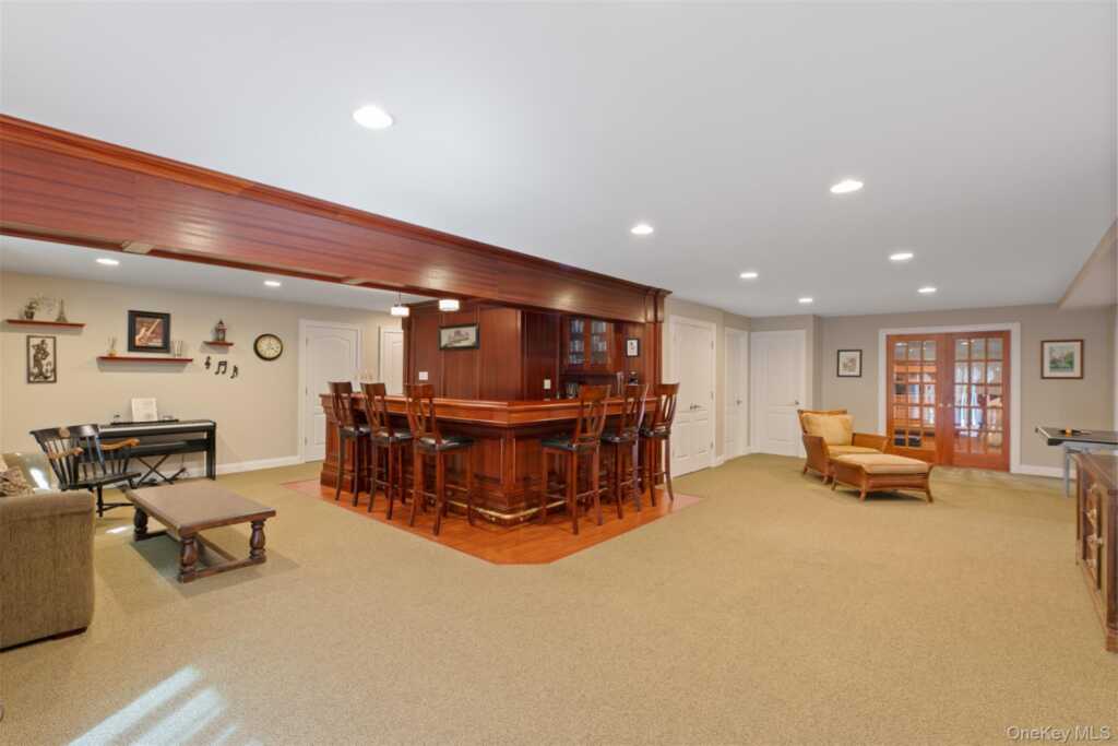 182 Elizabeth Street, Pearl River, NY 10965 - Photo 30 of 38
