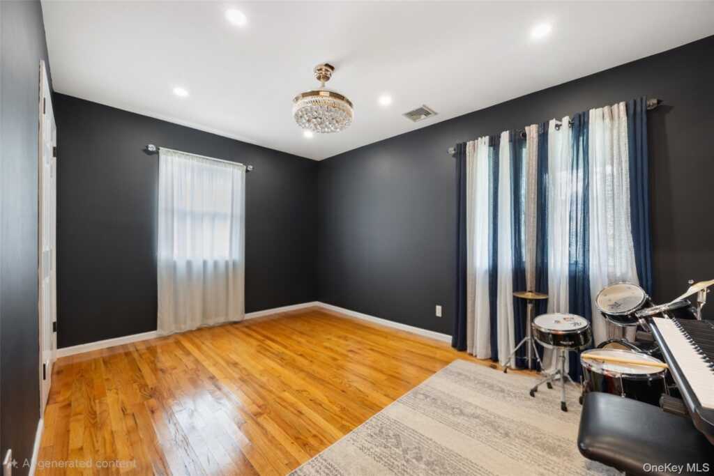 35 Grandview Avenue, Nanuet, NY 10954 - Photo 16 of 38
