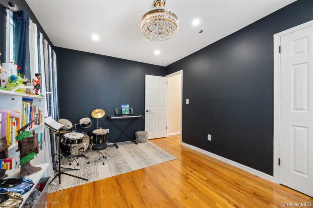 35 Grandview Avenue, Nanuet, NY 10954 - Photo 17 of 38