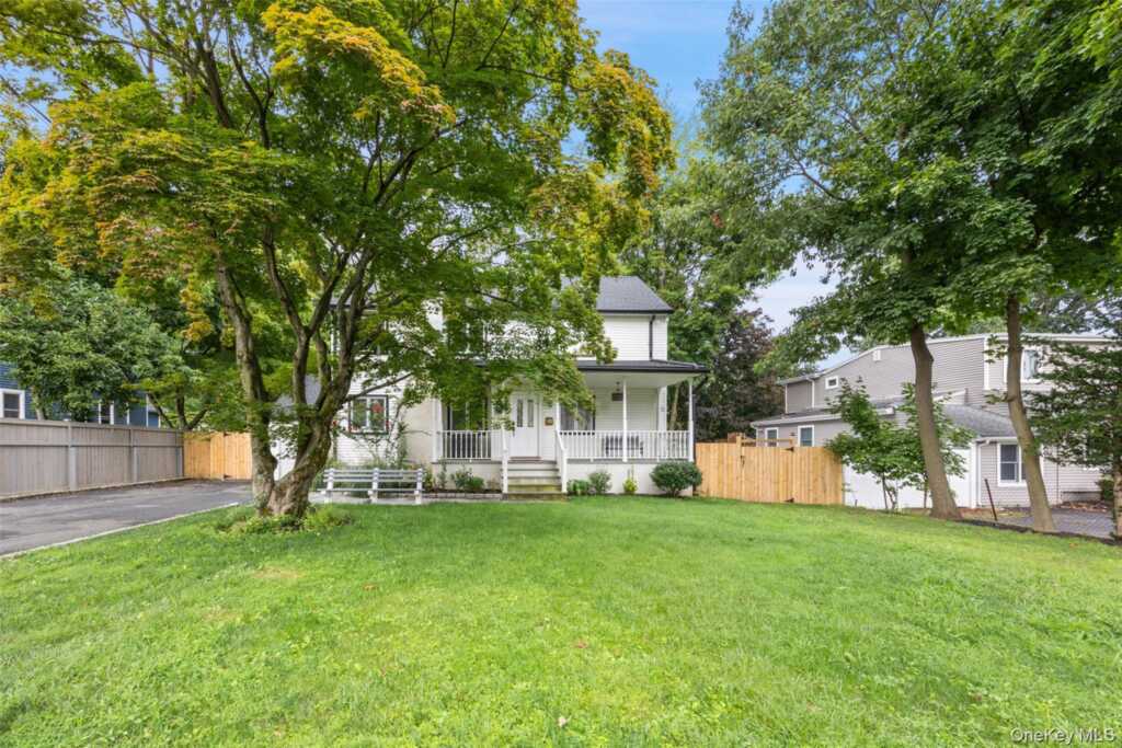 35 Grandview Avenue, Nanuet, NY 10954 - Photo 5 of 38