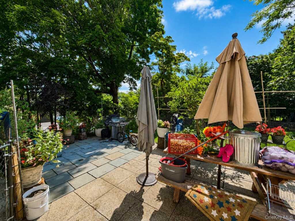286 Eastchester Road, New Rochelle, NY 10801 - Photo 15 of 21