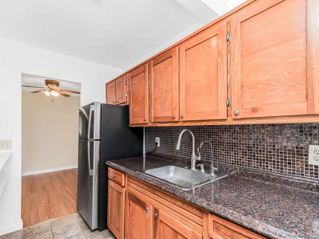 9 Wyndover Woods Lane, Unit #9-2, White Plains, NY 10603 - Photo 10 of 27