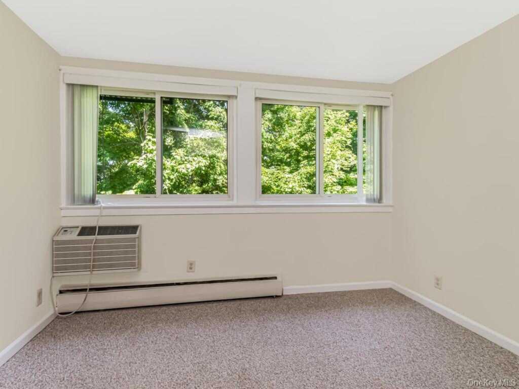 9 Wyndover Woods Lane, Unit #9-2, White Plains, NY 10603 - Photo 4 of 27