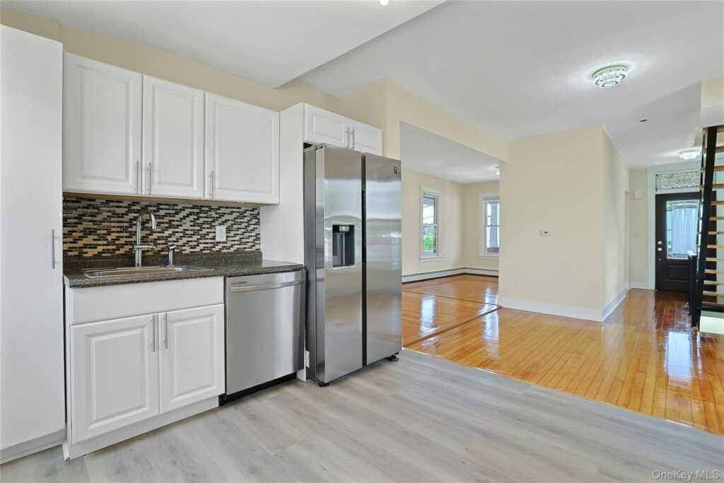 28 Burd Street, Nyack, NY 10960 - Photo 15 of 35