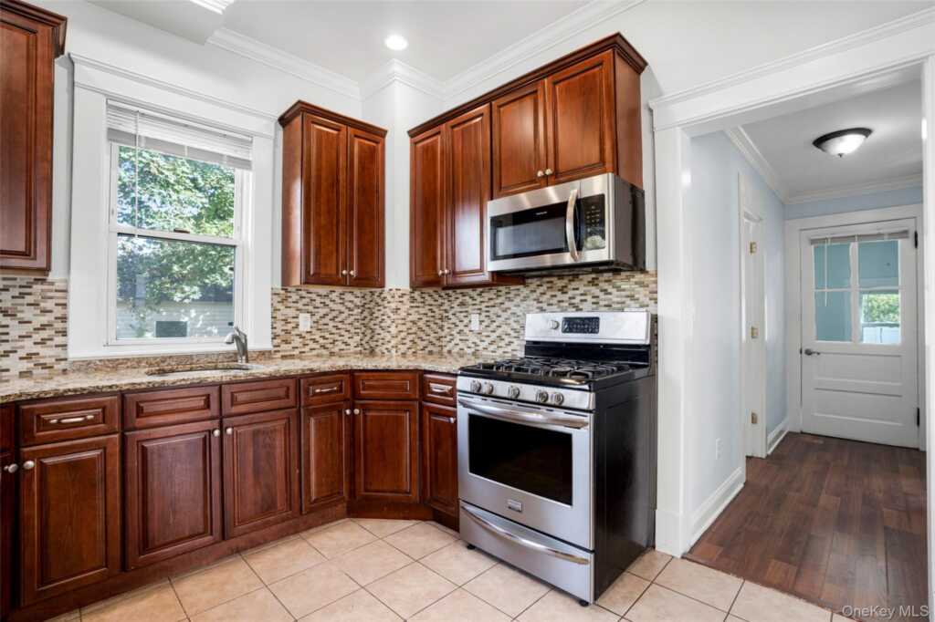 521 Jefferson Avenue, Unit #1, Rye, NY 10543 - Photo 11 of 26