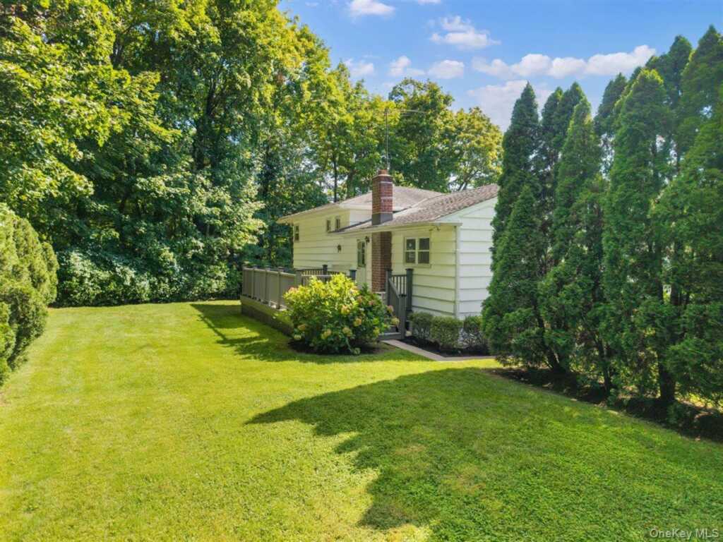 36 Chatham Road, New Rochelle, NY 10804 - Photo 18 of 21