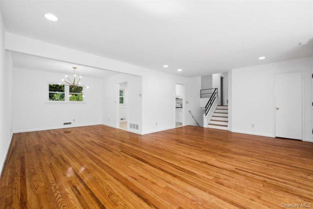 36 Chatham Road, New Rochelle, NY 10804 - Photo 3 of 21