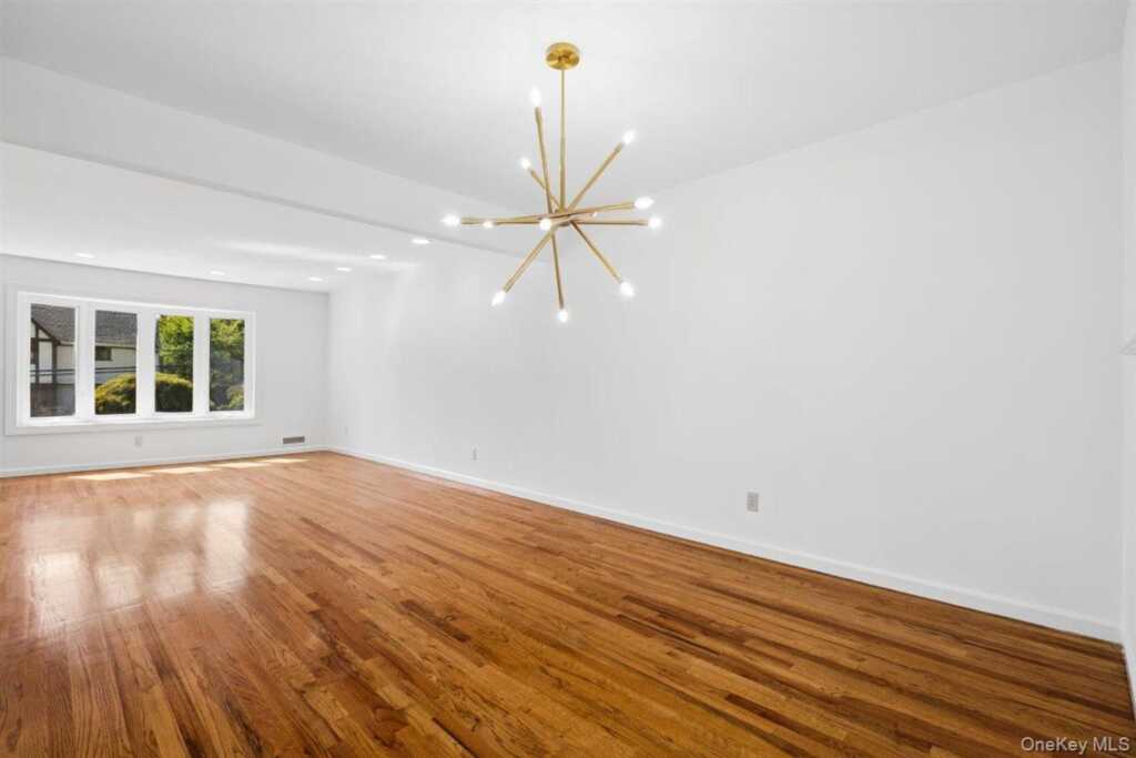 36 Chatham Road, New Rochelle, NY 10804 - Photo 4 of 21