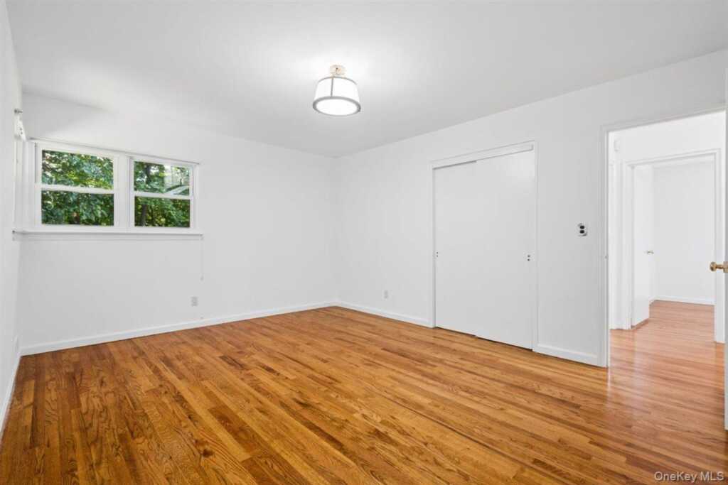 36 Chatham Road, New Rochelle, NY 10804 - Photo 9 of 21