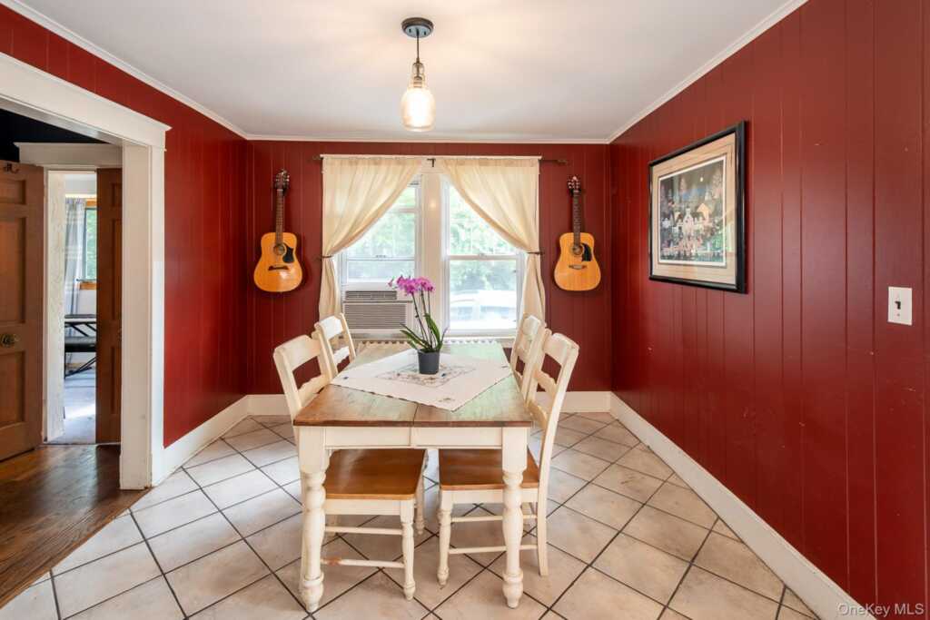 12 Perry Avenue, Rye, NY 10573 - Photo 4 of 30