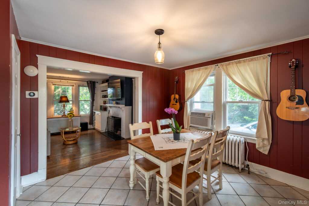 12 Perry Avenue, Rye, NY 10573 - Photo 5 of 30