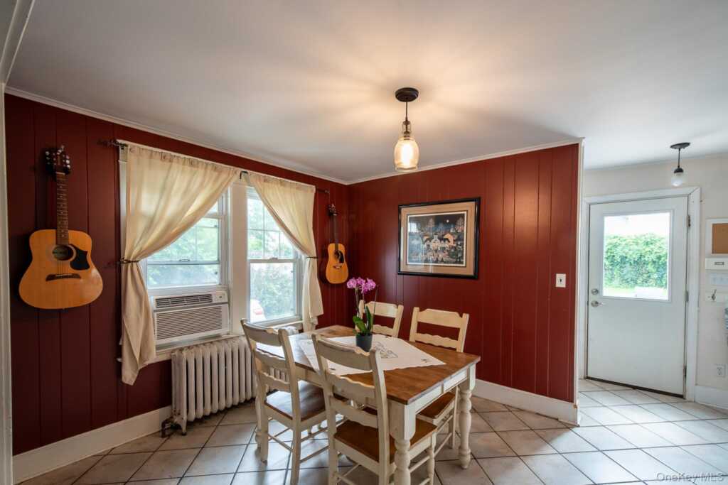 12 Perry Avenue, Rye, NY 10573 - Photo 6 of 30