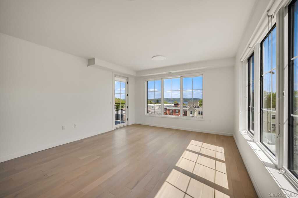 7 S Highland Avenue, Unit #M03, Nyack, NY 10960 - Photo 5 of 24