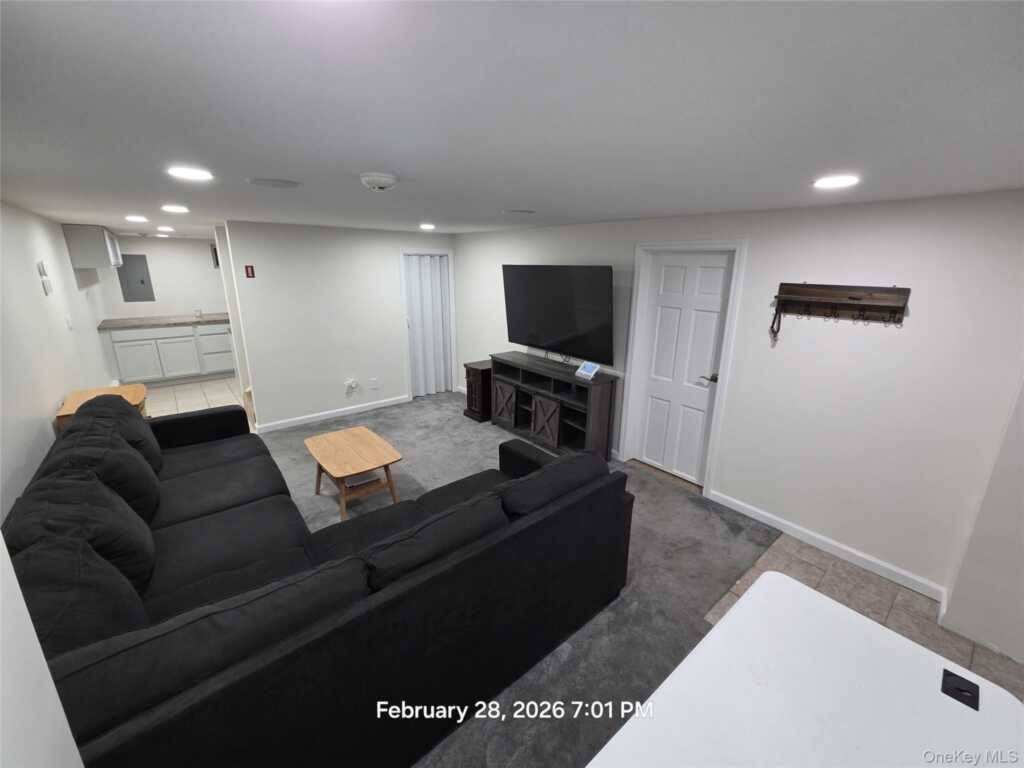 11 Fairview Place, Suffern, NY 10901 - Photo 12 of 43