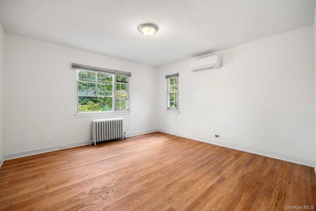 2 Byworth Road, New Rochelle, NY 10804 - Photo 14 of 43