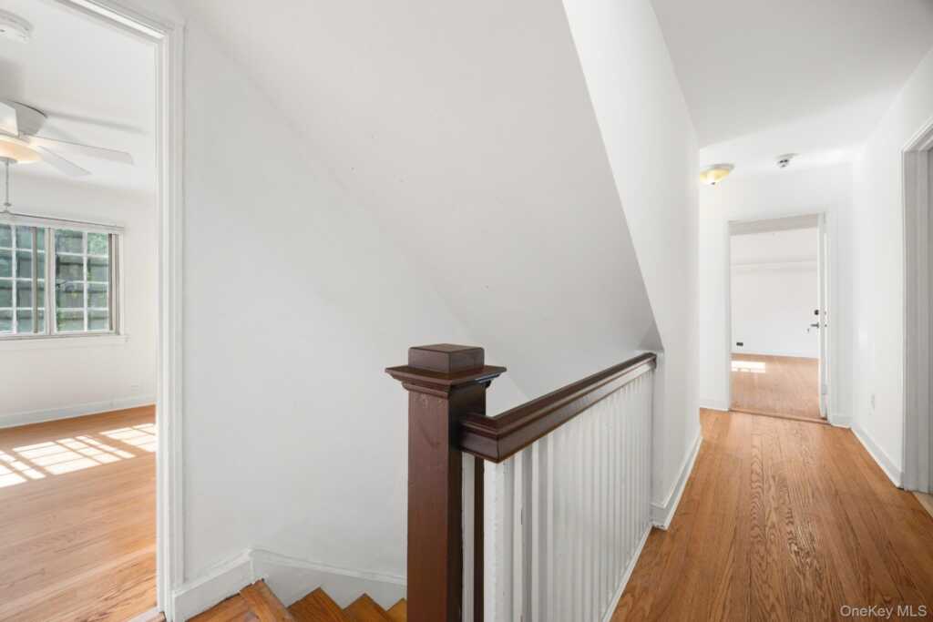 2 Byworth Road, New Rochelle, NY 10804 - Photo 17 of 43