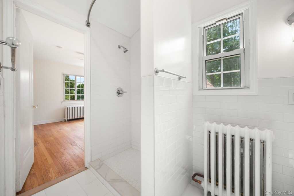 2 Byworth Road, New Rochelle, NY 10804 - Photo 22 of 43