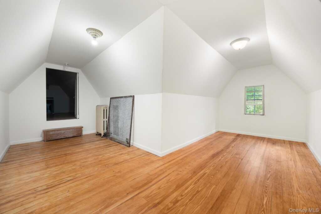 2 Byworth Road, New Rochelle, NY 10804 - Photo 23 of 43