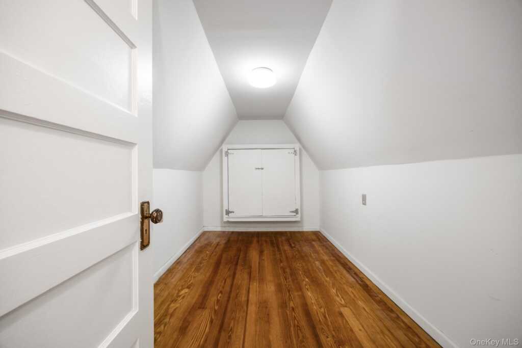 2 Byworth Road, New Rochelle, NY 10804 - Photo 24 of 43
