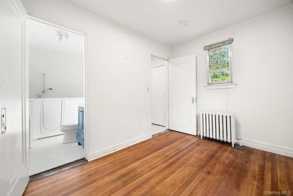 2 Byworth Road, New Rochelle, NY 10804 - Photo 29 of 43