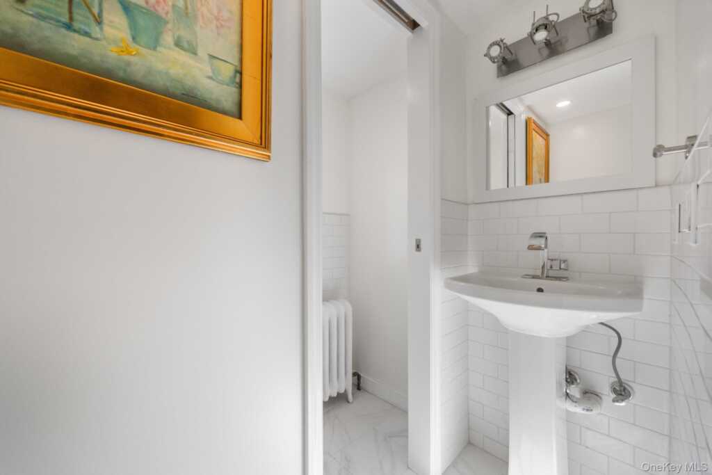 2 Byworth Road, New Rochelle, NY 10804 - Photo 30 of 43